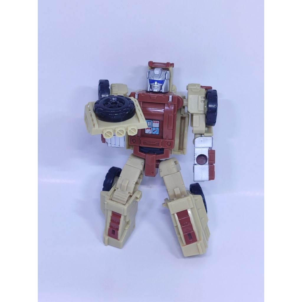Transformers Legend Class Outback Hasbro