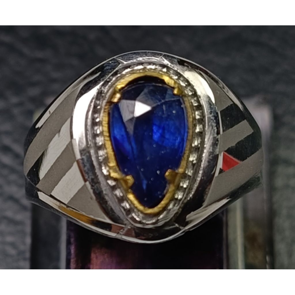 Royal blue safir ring monel + memo