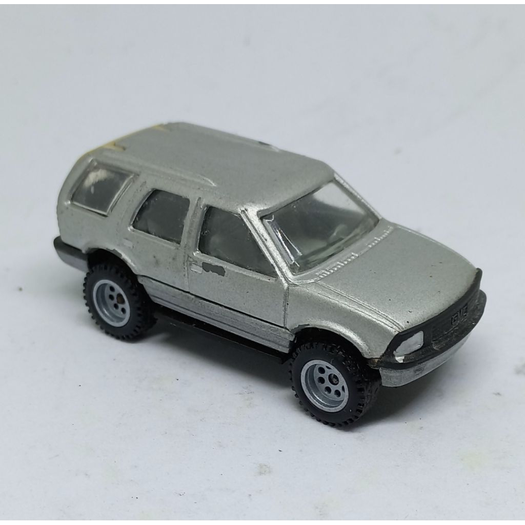 majorette chevy opel gmc blazer jimmy loose diecast custom ban karet (t)