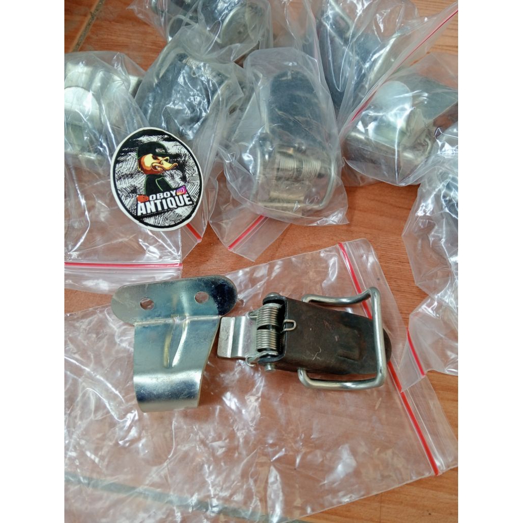 kunci kancing pengait jok Yamaha ls3,gt80,dt100,as3,rd125