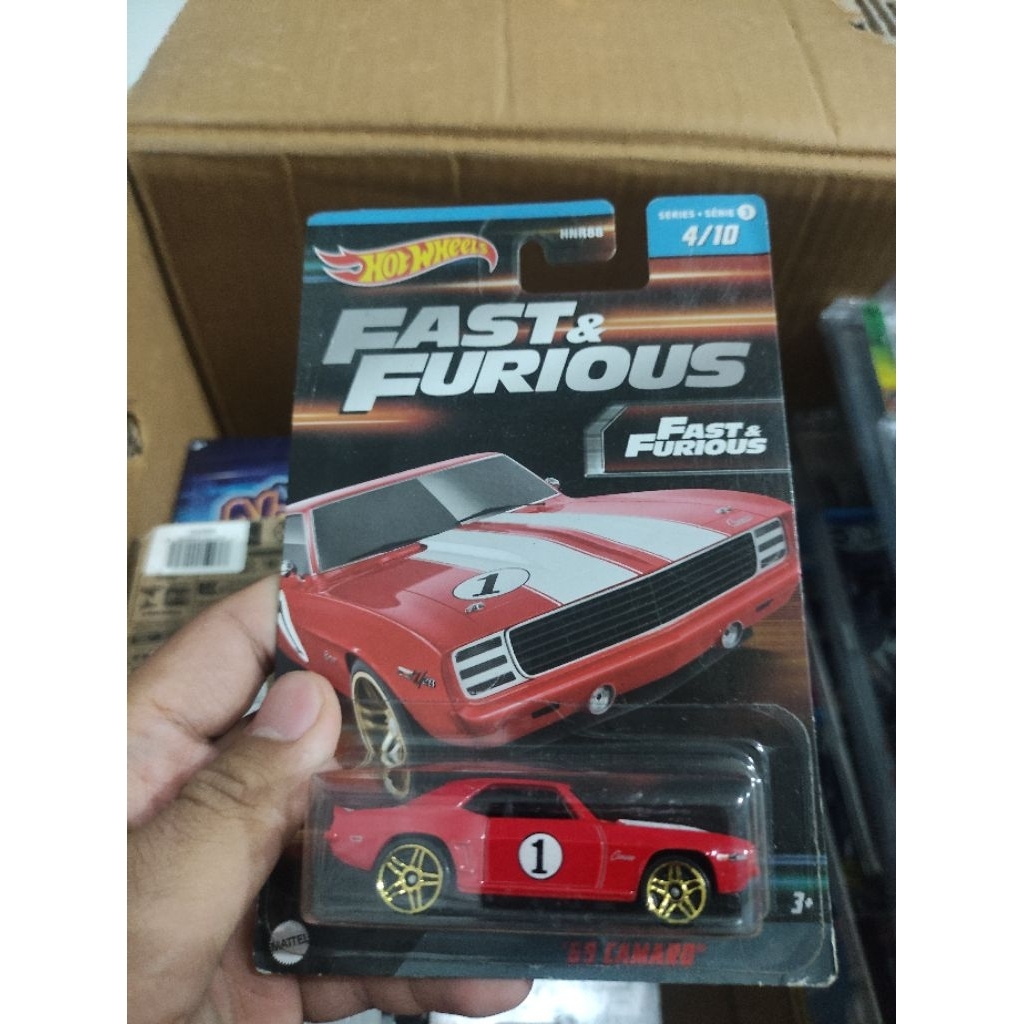 Hot Wheels 69 chevy camaro