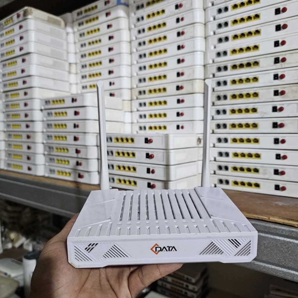 CDATA xPON ONU FD712XW-R550 ACESS POINT PLUS ADAPTOR