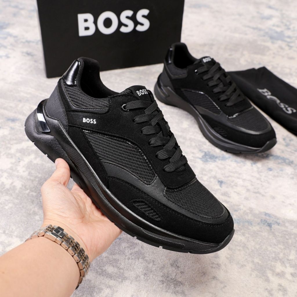 SEPATU SNEAKERS HUGO BOSS PRIA FULL BLACK