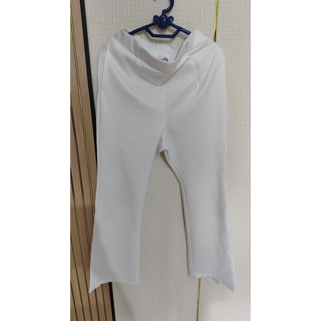 Preloved Celana Cutbray scuba putih