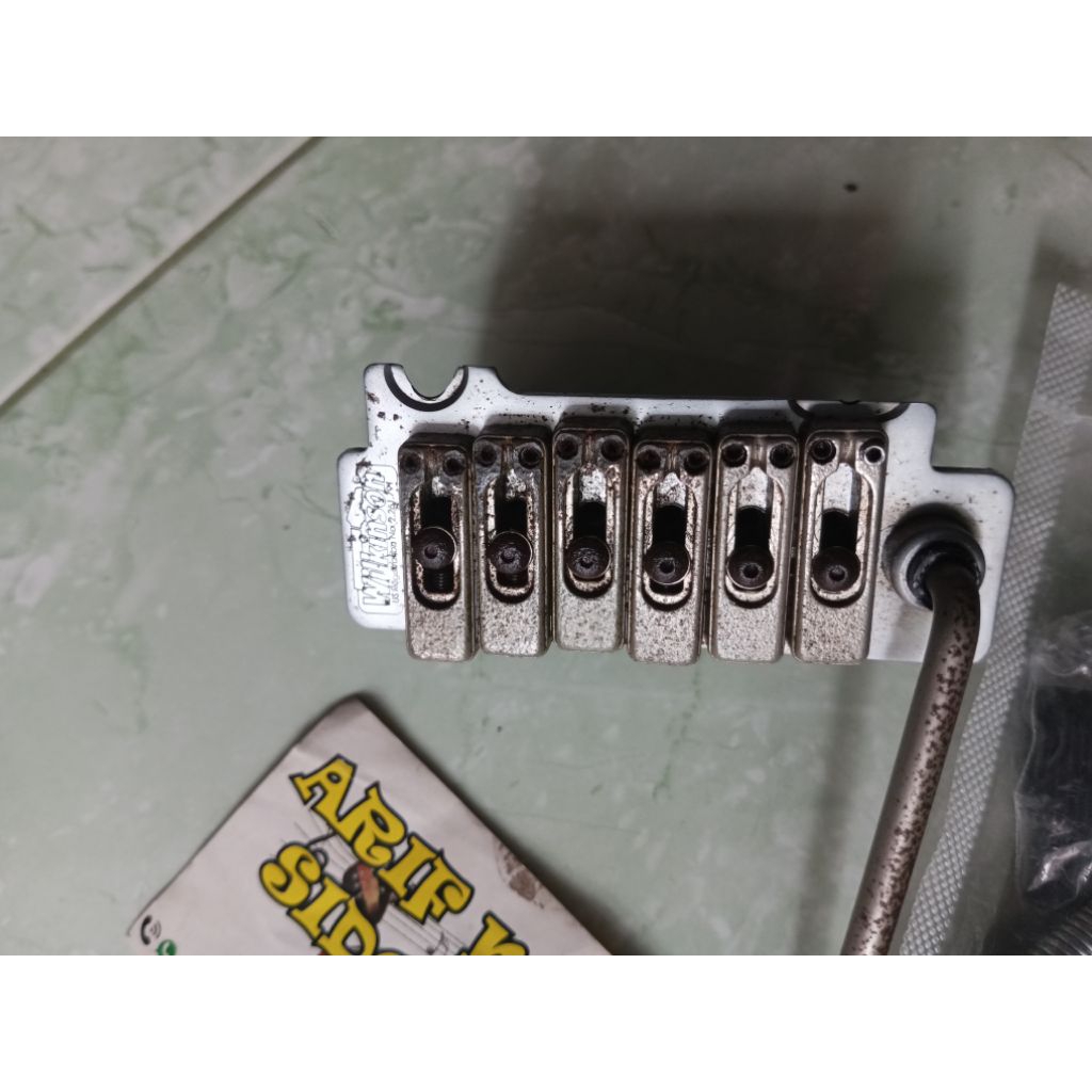 tremolo gitar original Wilkinson