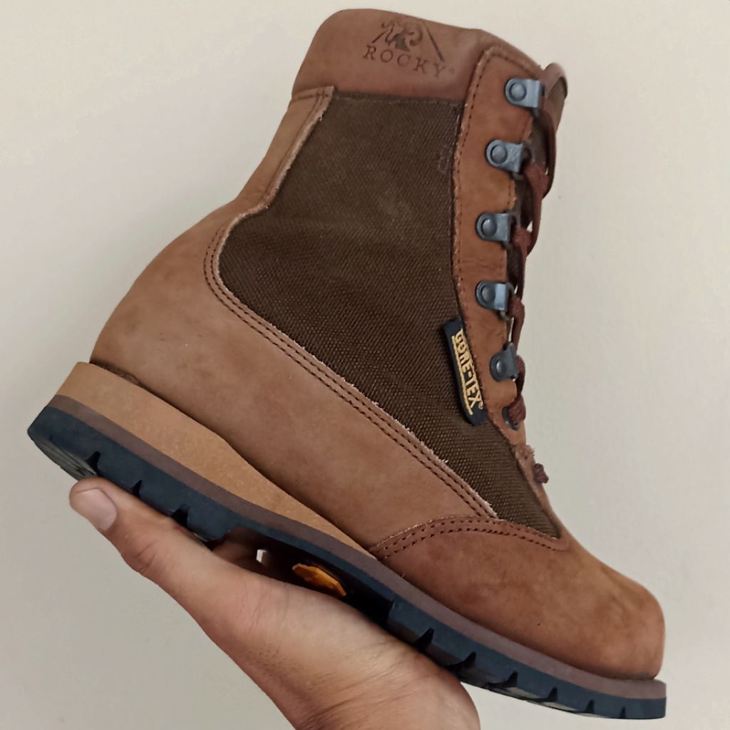 ROCKY HIKERS WORKER BOOTS USA Goretex Vibram