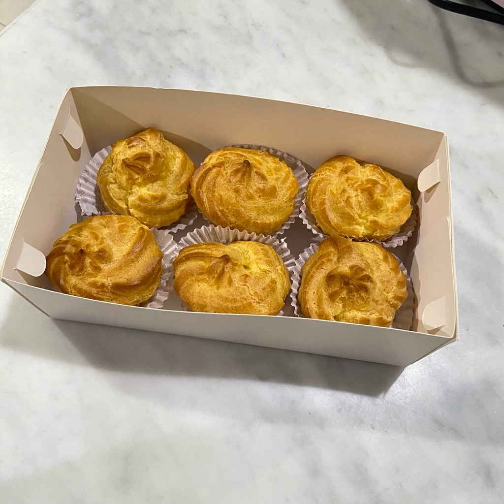 Omo pastry | kue soes | soes cokelat | kue basah | sus vanilla