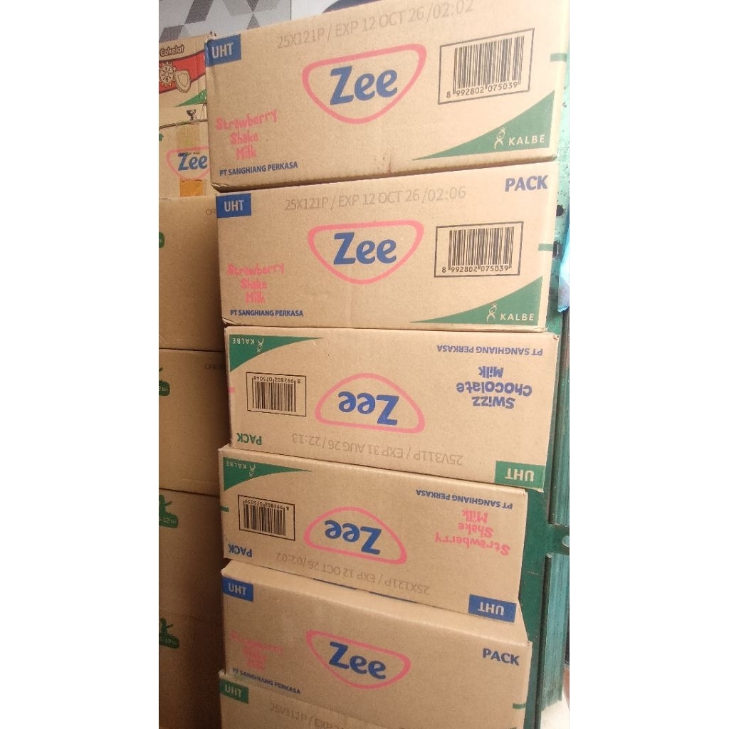 ZEE UHT 185ML 1 KARTON (ISI 24 PCS) RASA SWIZZ CHOCOLATE/ STRAWBERRY/ SUSU ZEE RTD SIAP MINUM