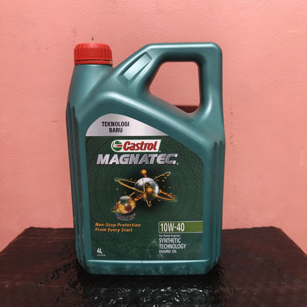 OLI MESIN CASTROL MAGNATEC SAE 10W-40 4 LITER GALON PELUMAS MESIN AVANZA XENIA CARRY APV GRAND-MAX
