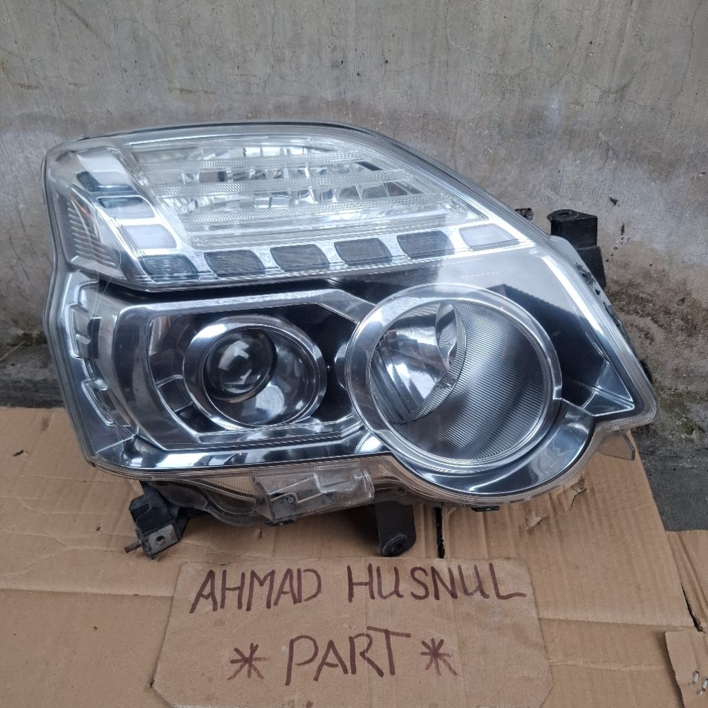 lampu depan headlamp nissan xtrail x trail T31 urban original