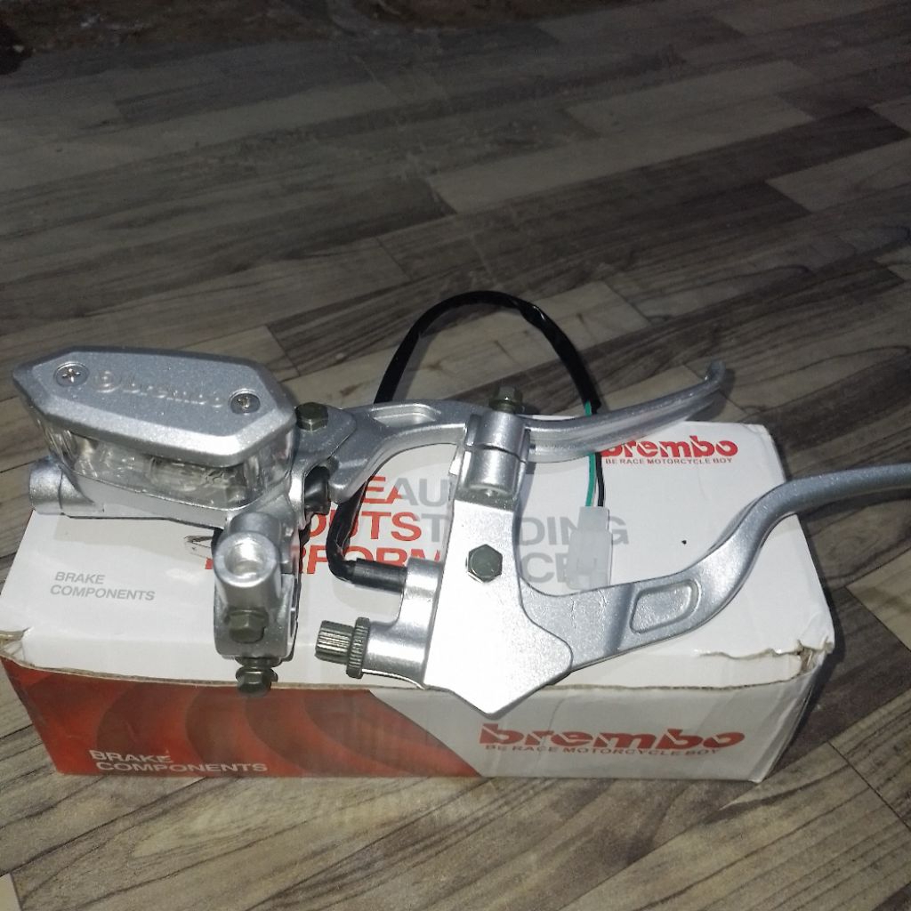 Master Rem Brembo Oval Silver Full Set Kiri+Kanan