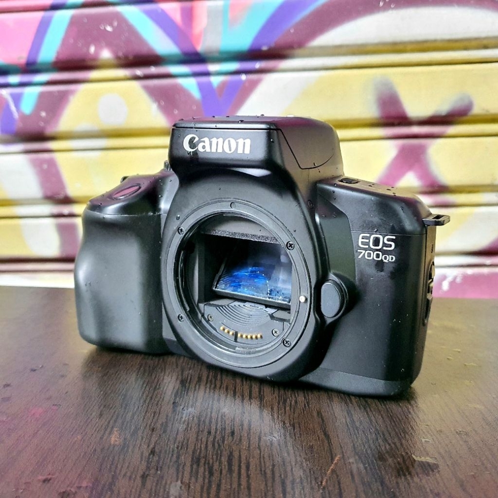 Kamera Analog Canon EOS 700Qd BO Mulus