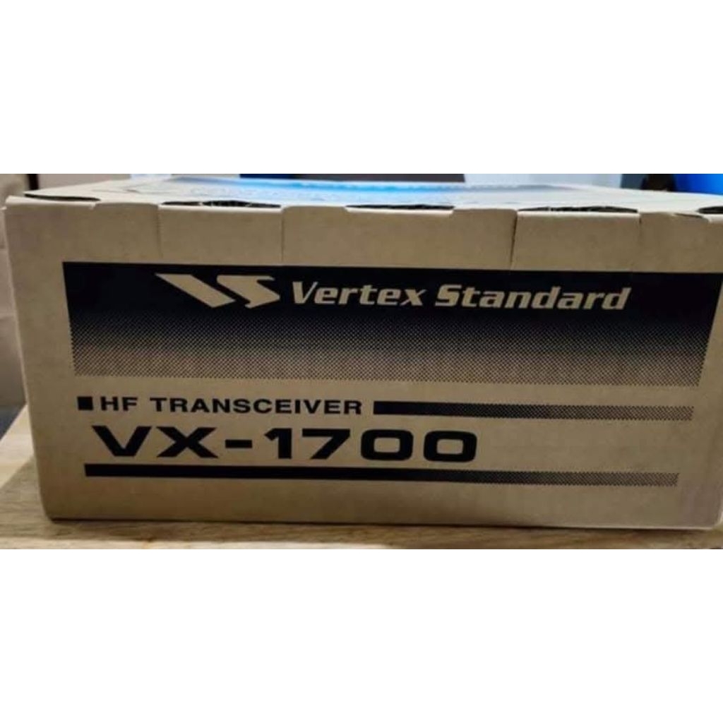 RADIO SSB HF VERTEX STANDART VX1700
