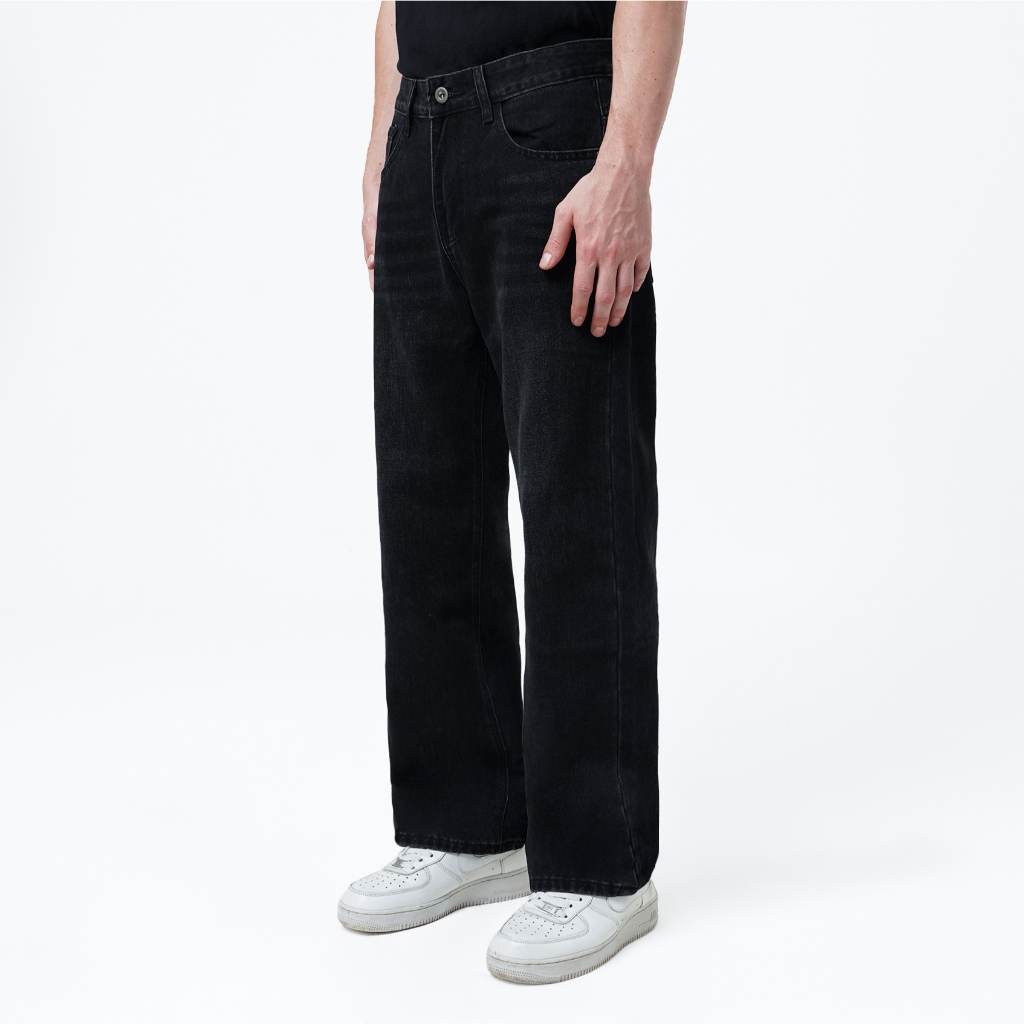 CELCIUS Celana Denim Straight Fit I31000408C Hitam