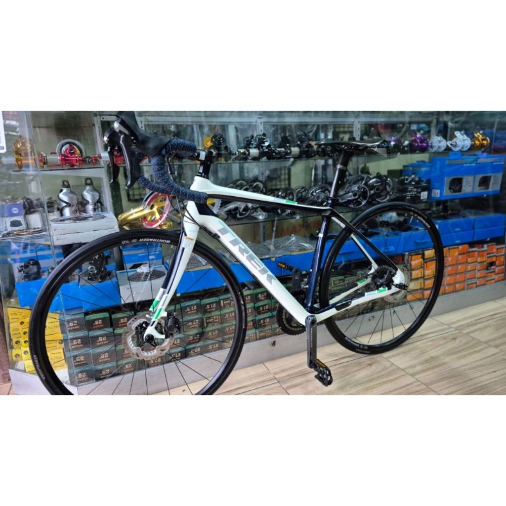 SEPEDA BALAP ROAD BIKE TREK DOMANE S 700C CARBON GROUPSET SHIMANO ULTEGRA 2x11 SPEED SPEC BONTRAGER 
