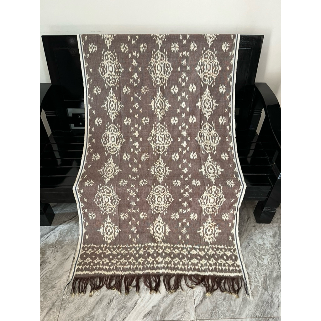 Saput bali tenun blanket