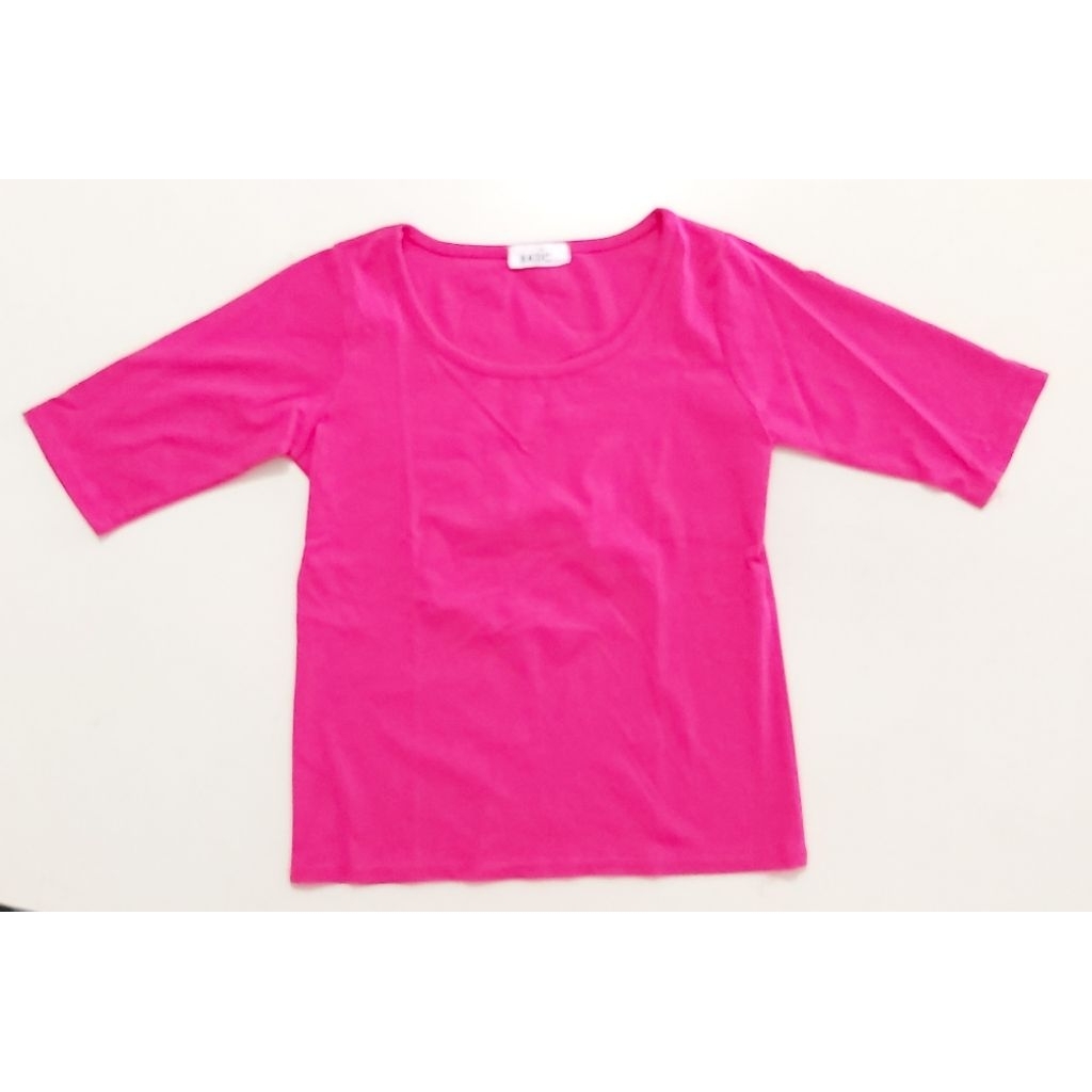 KAOS ATASAN WANITA KEKINIAN WARNA PINK FANTA PRELOVED