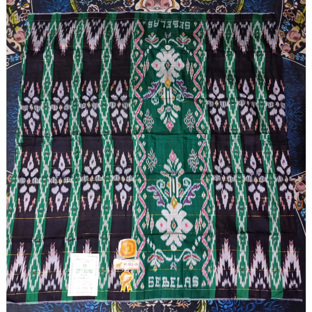 Sarung Sebelas Tenun