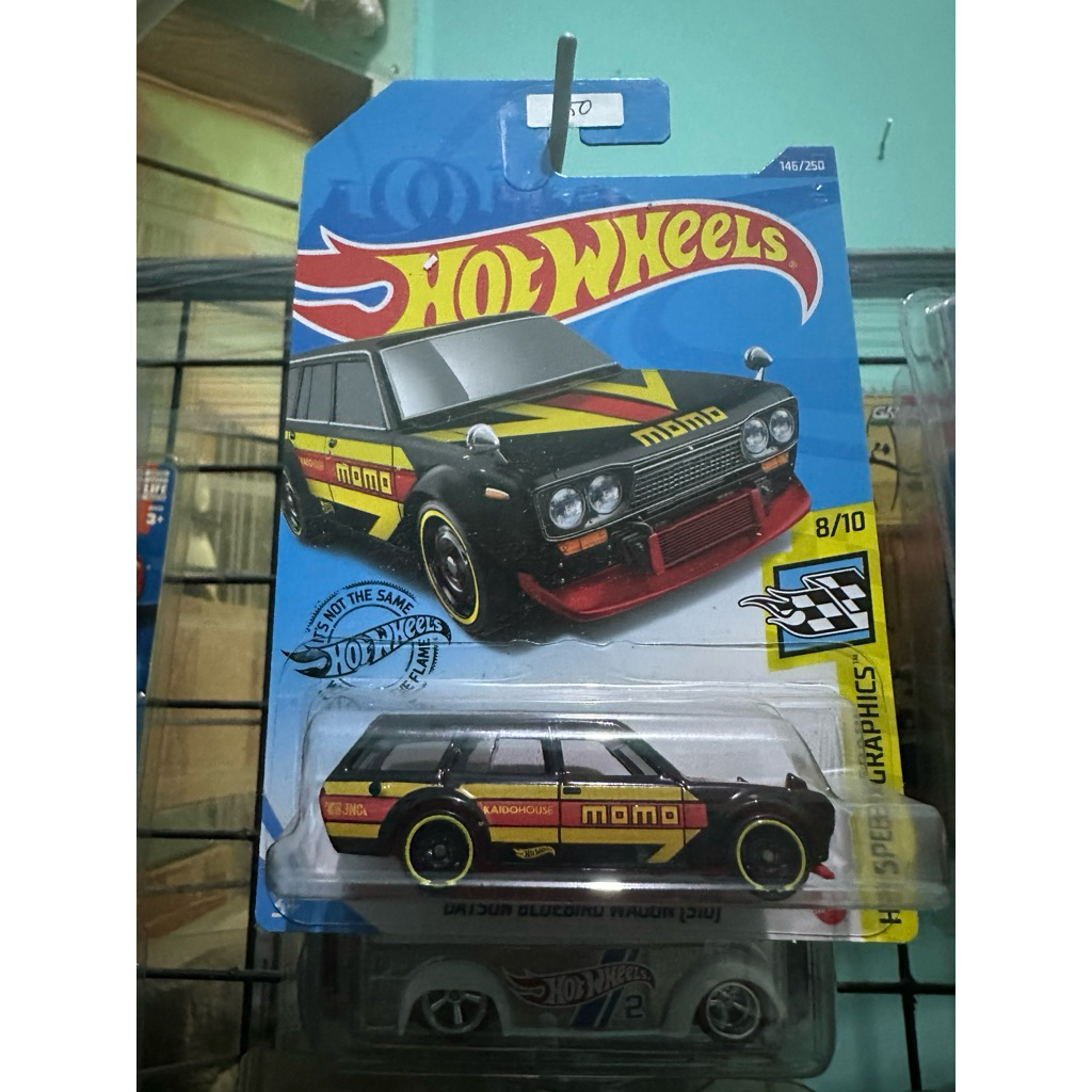hotwheels datsun bluebir 510 wagon momo hitam