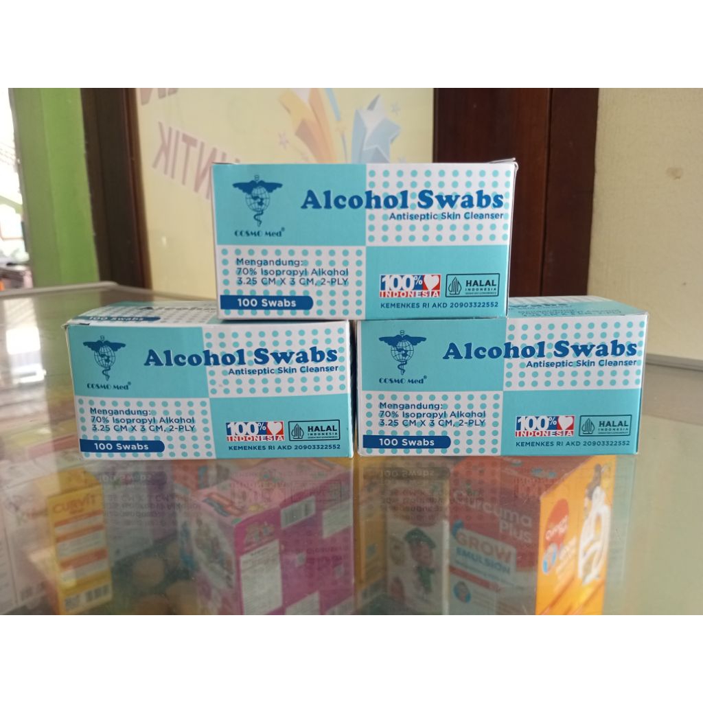 Alkohol Swab Cosmo Med || 1 Box Isi 100 PCS