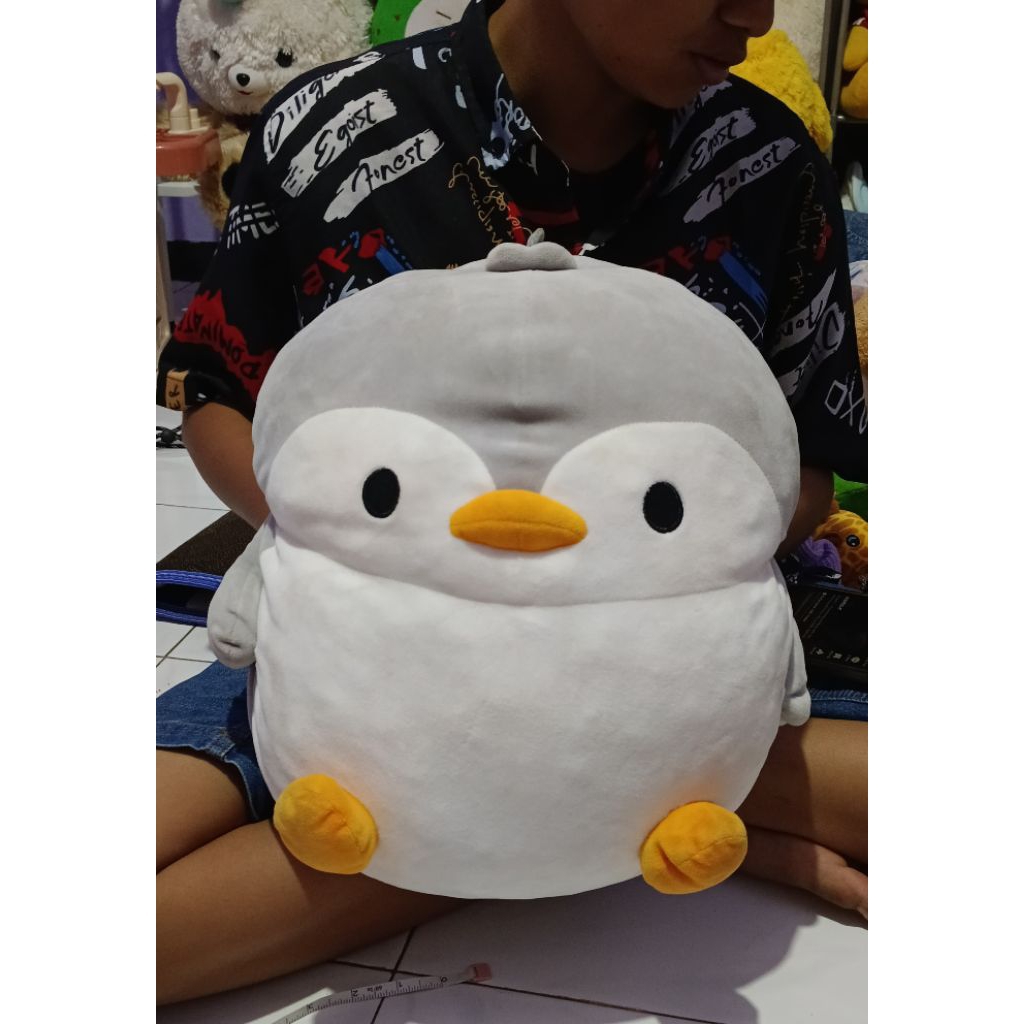 Boneka bantal pinguin / bantal penghangat tangan