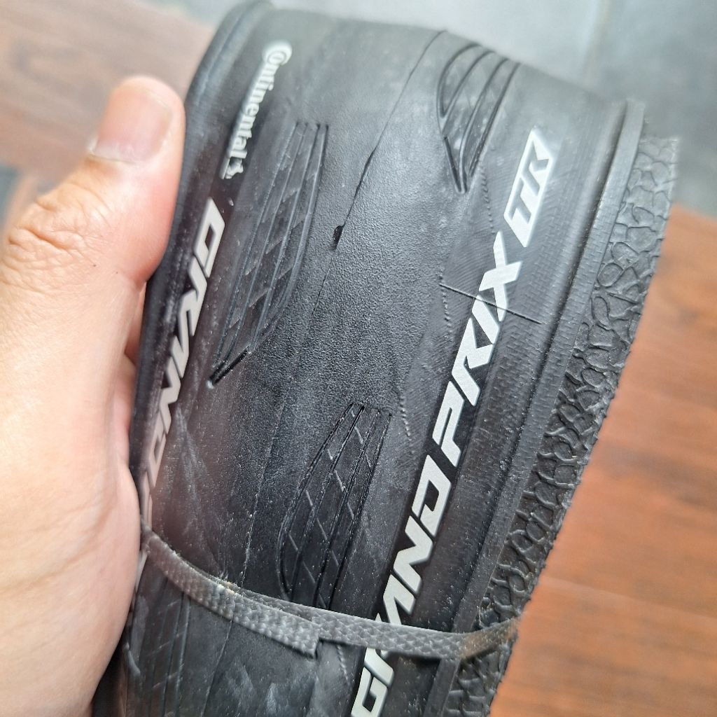 Ban luar continental grandprix tr 700x28c