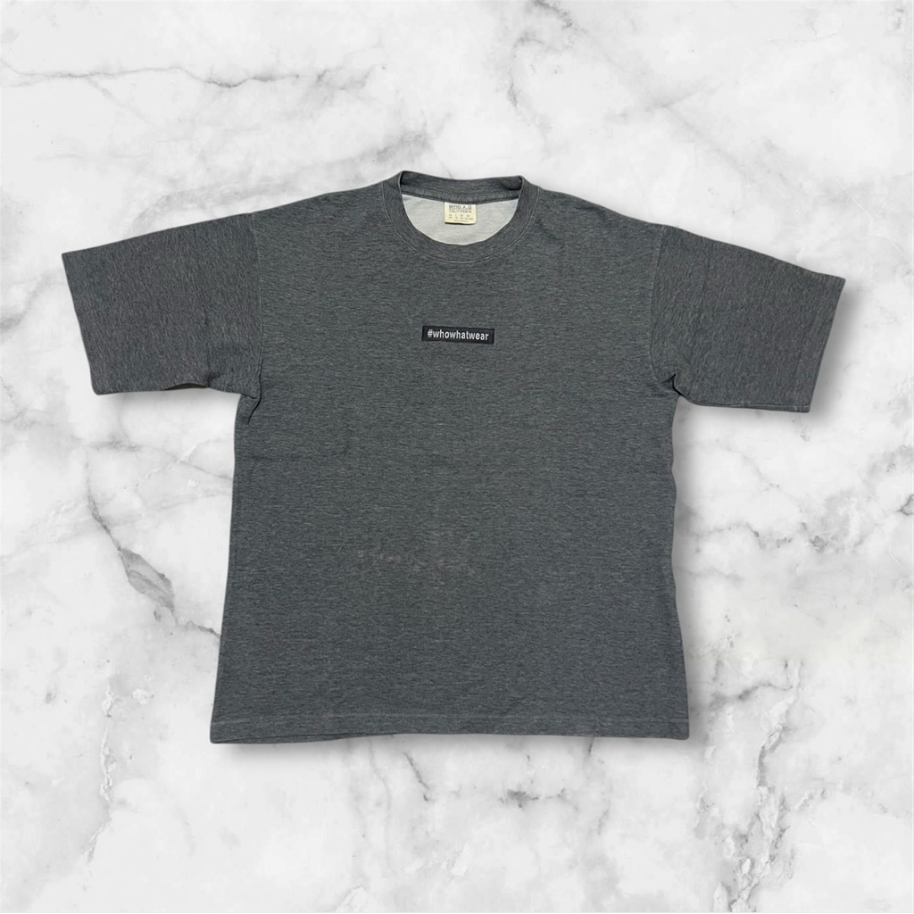 Kaos T-shirt WHO.A.U