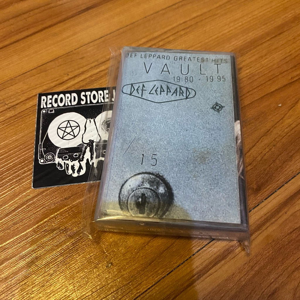 kaset def leppard - vault
