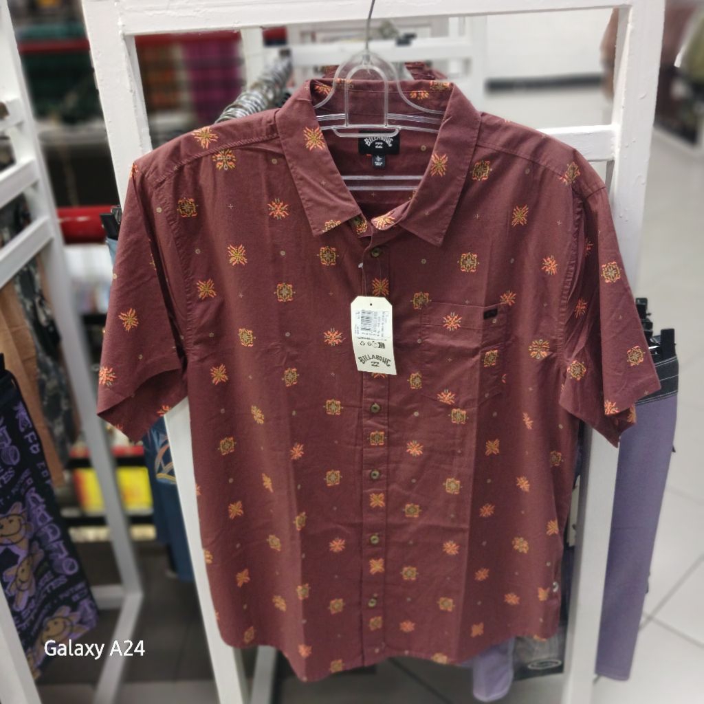 kemeja Billabong Dusty Red