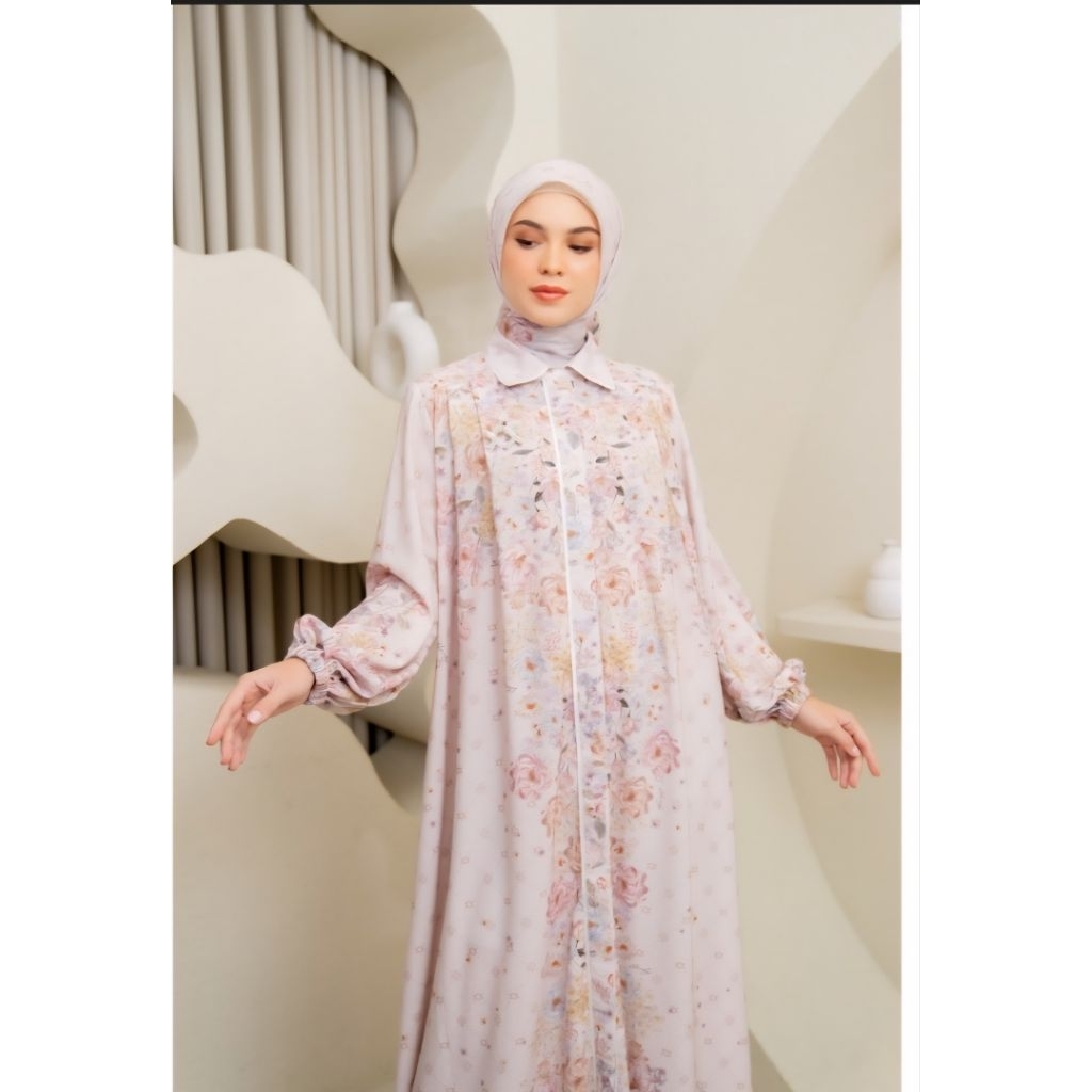 sikka dress rose quartz xxl wearing klamby