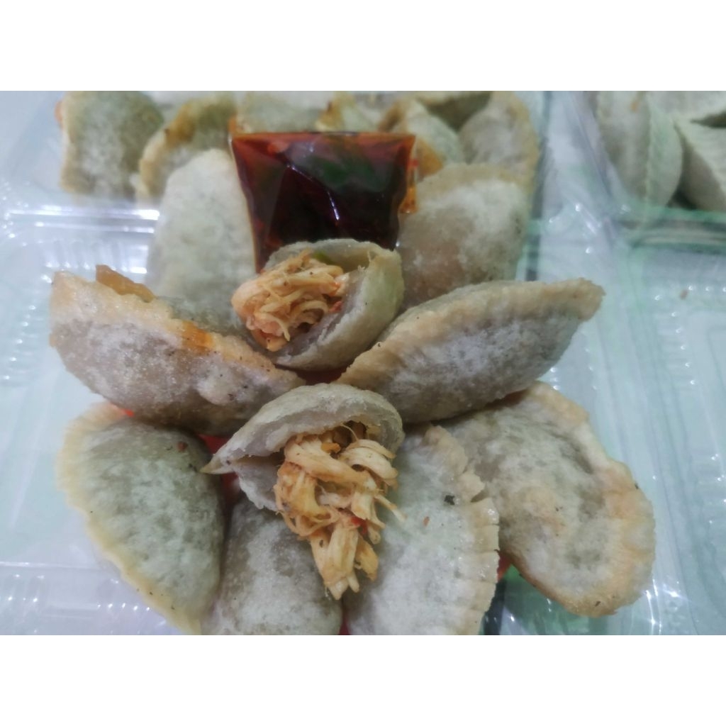 Cireng Ayam Suwir Pedas Daun jeruk - Cireng Isi Kekinian