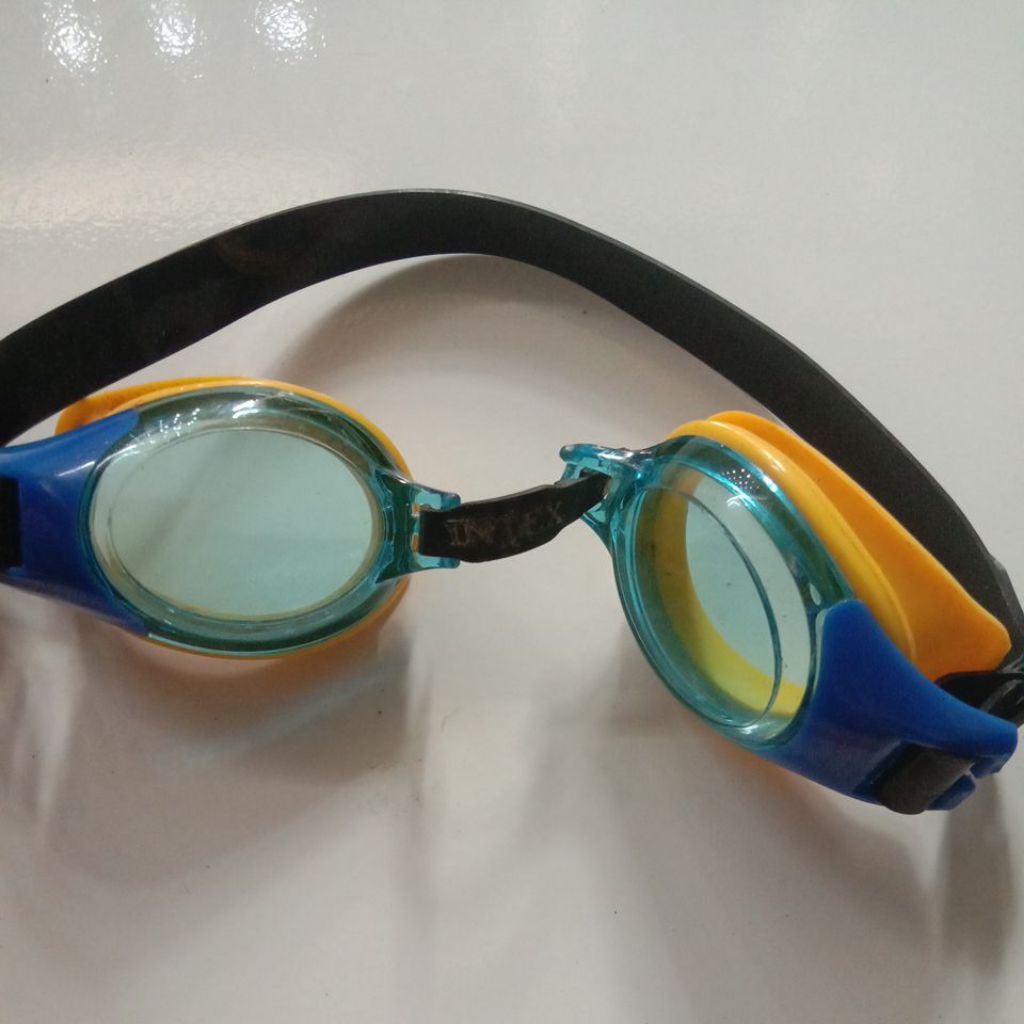 PRELOVED kaca mata renang merk intex anak unisex