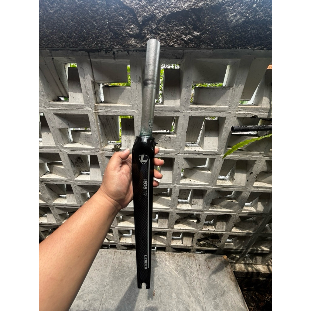 Fork Leader 1805TR Alu carbon