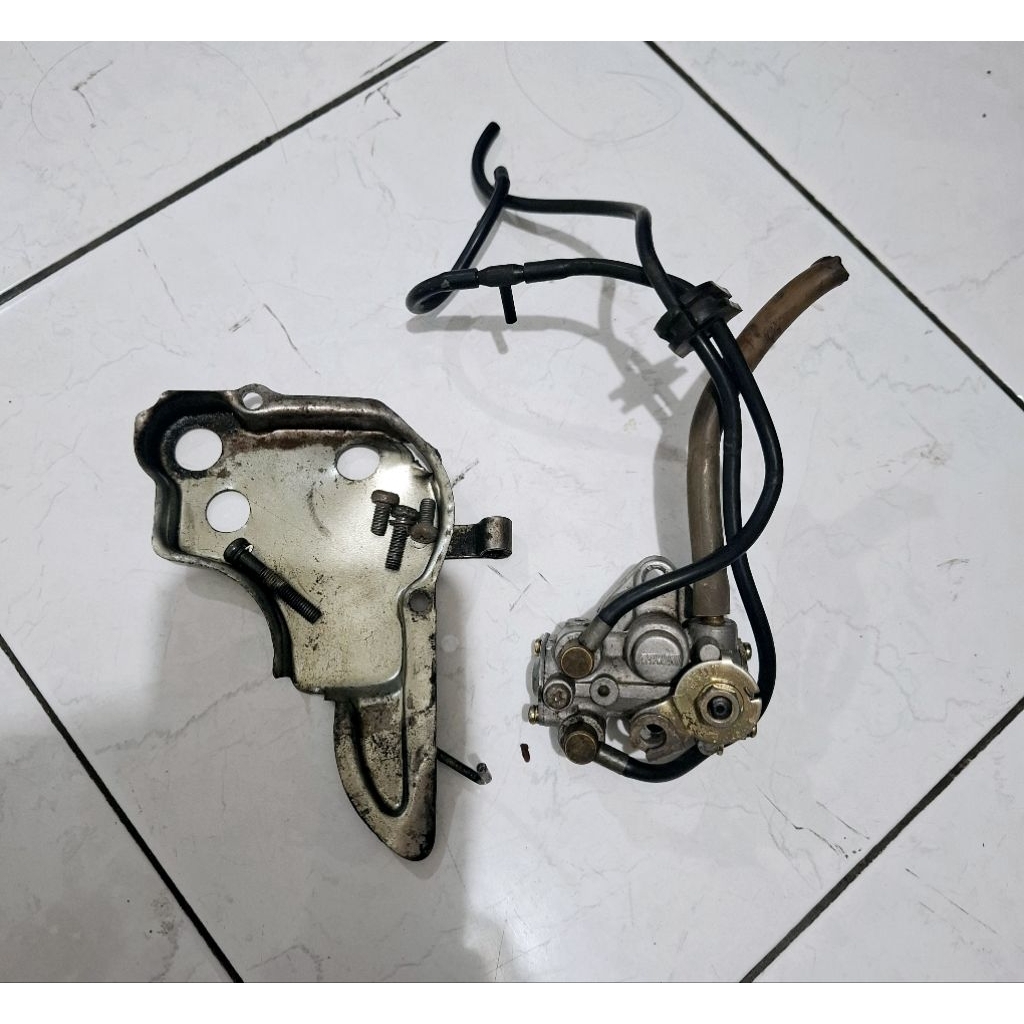 pompa oli satria 2 tak lumba/hiu