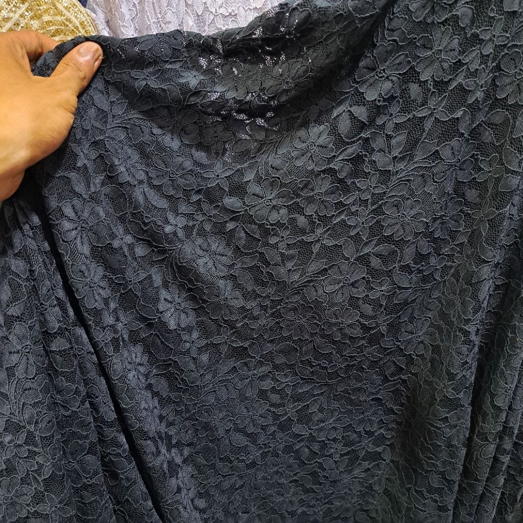 kain brokat streach hitam - kain brokat semi prada - kain brokat premium - kain brokat meteran [drry