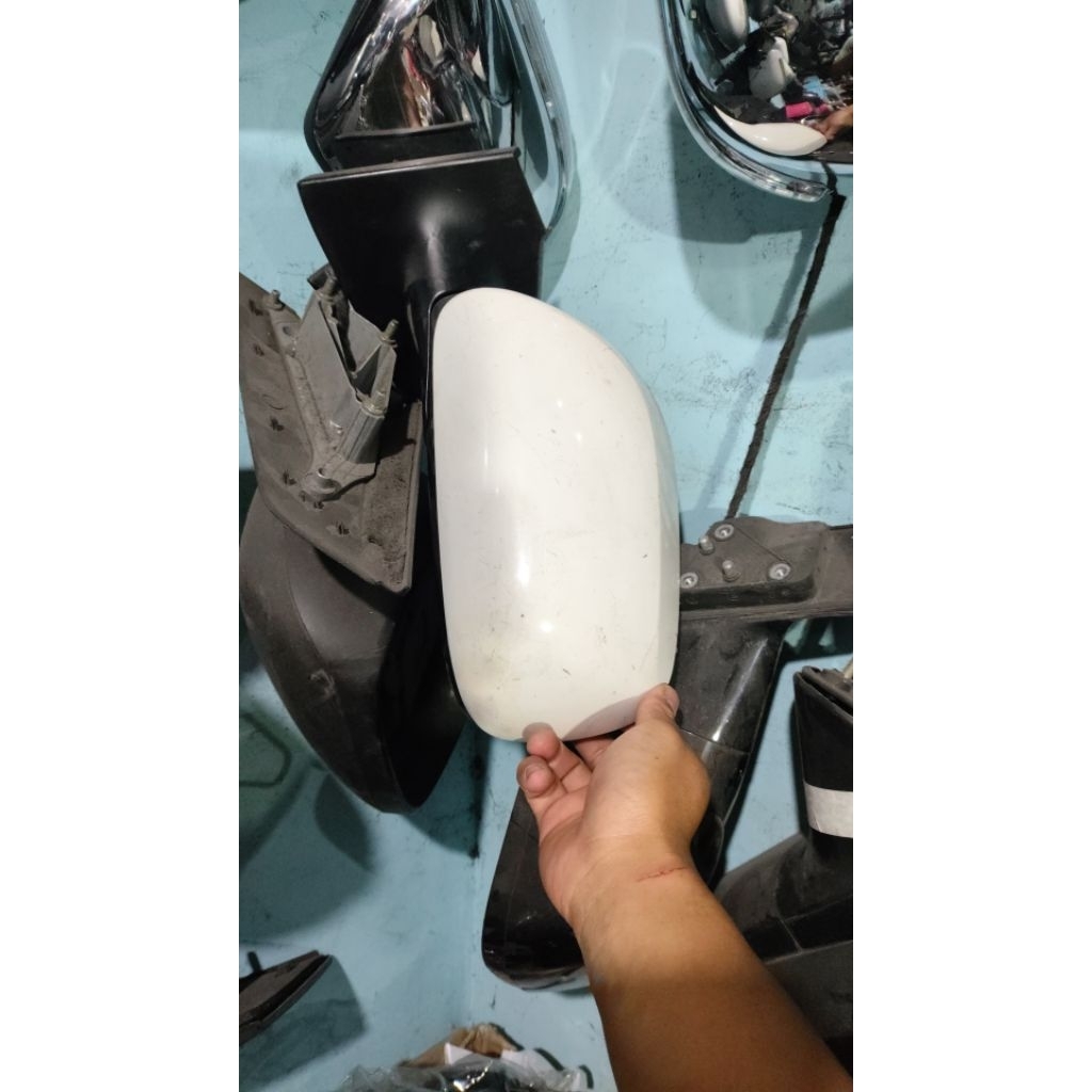 cover spion etios liva