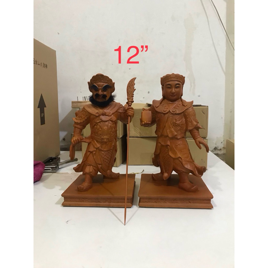 patung pengawal kwankong 12in kayu polos