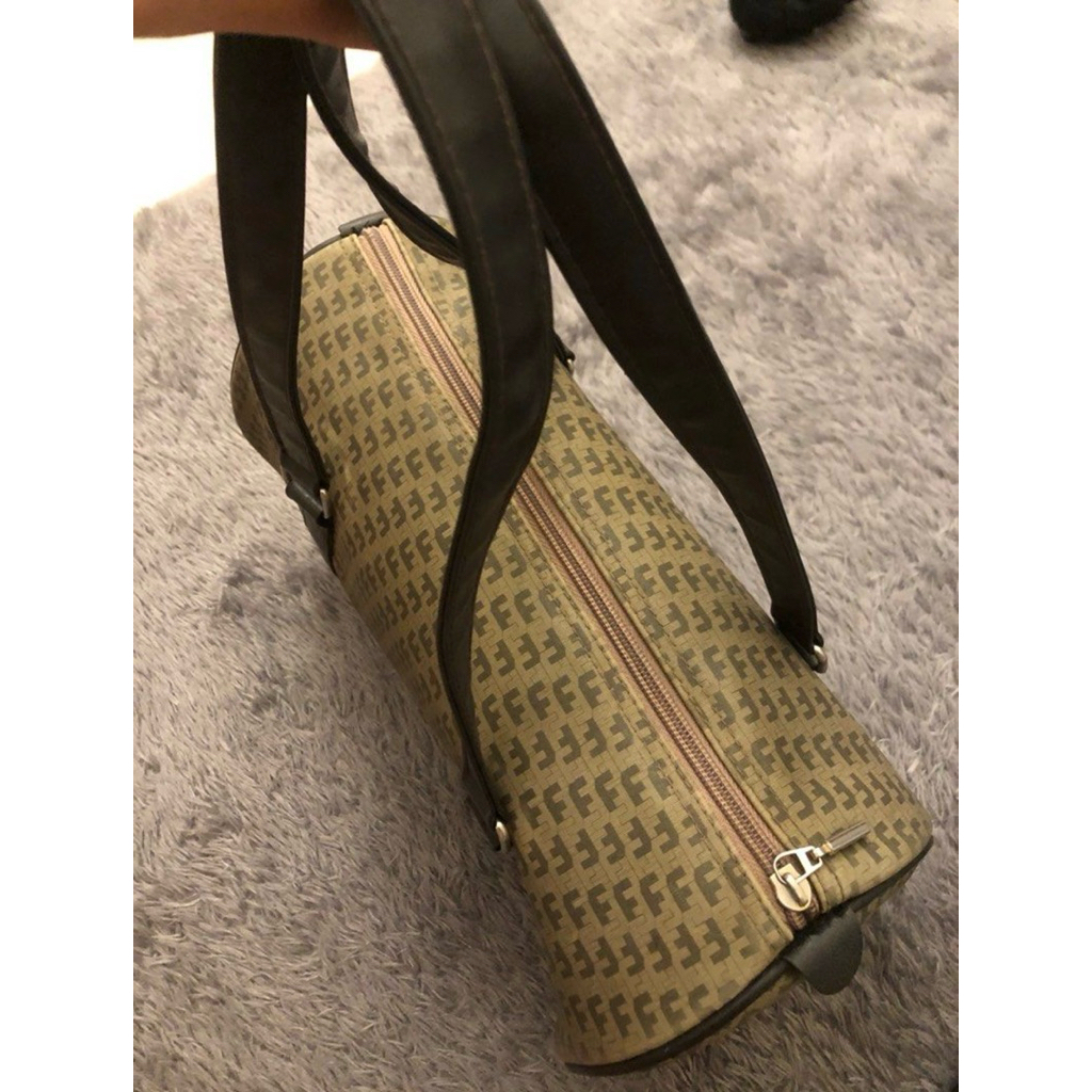 preloved vintage shoulder bag / round bag