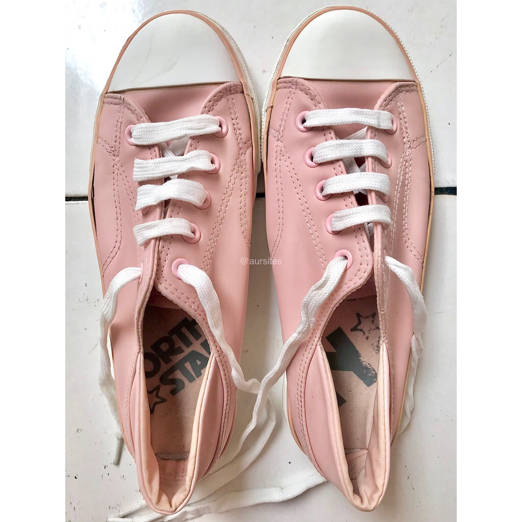 Preloved — Sepatu Sneakers Tali Kulit Leather North Star Bata Soft Pink