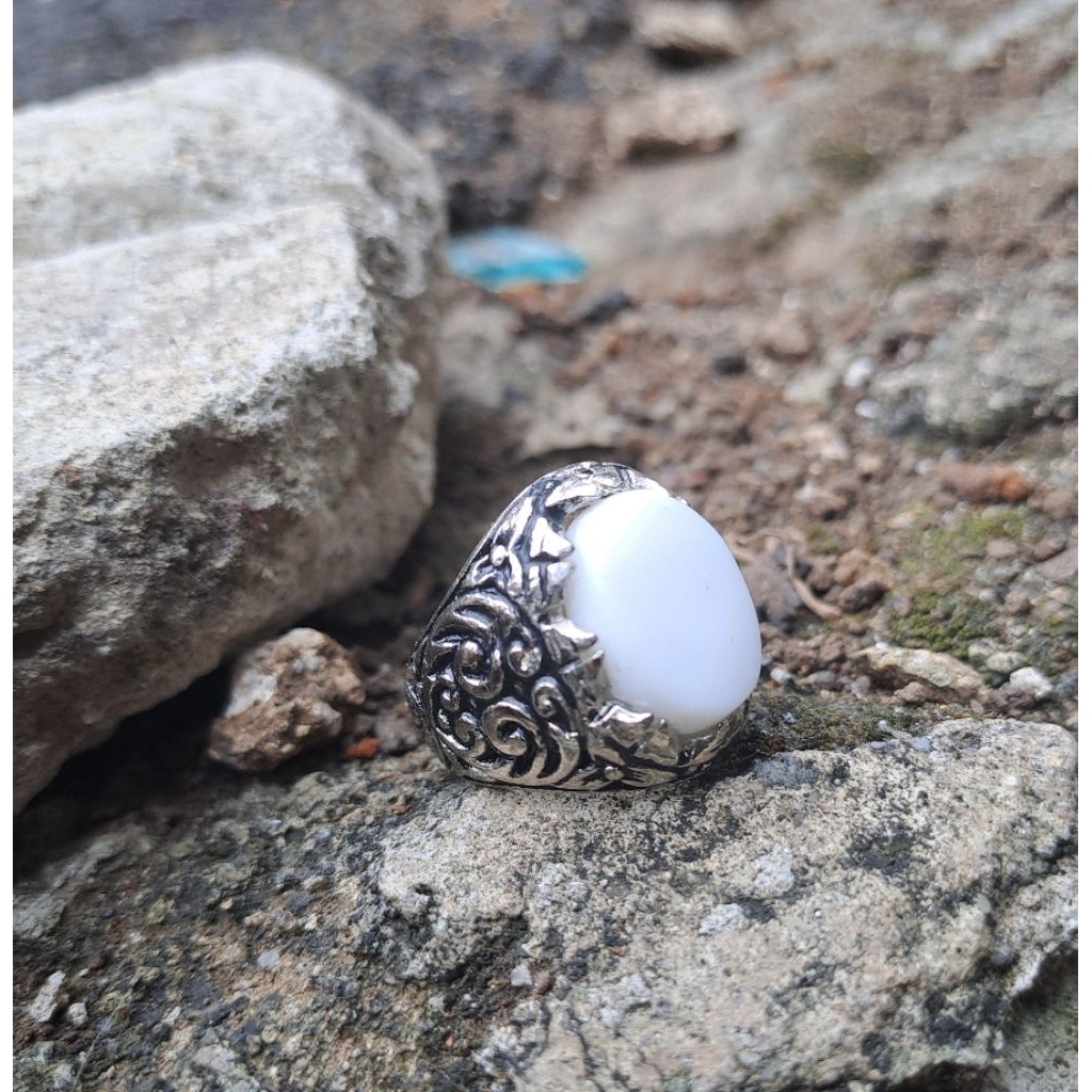 al aqeeq yamani .aqeeq yaman abyad natural aqeeq yamani abyad /yaman putih /akik yaman putih asli /n