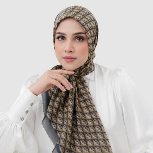 Prism Square Blue Pea Tea Buttonscarves Regular dan XL