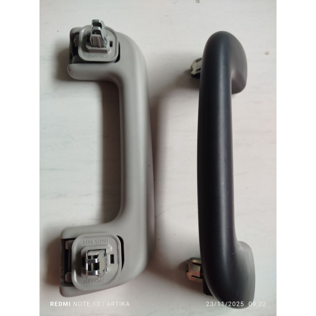 PEGANGAN TANGAN ATAS PLAFON VIOS LIPAT