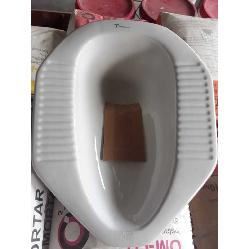 Closet jongkok TrilliunWare Capri/Jewel series