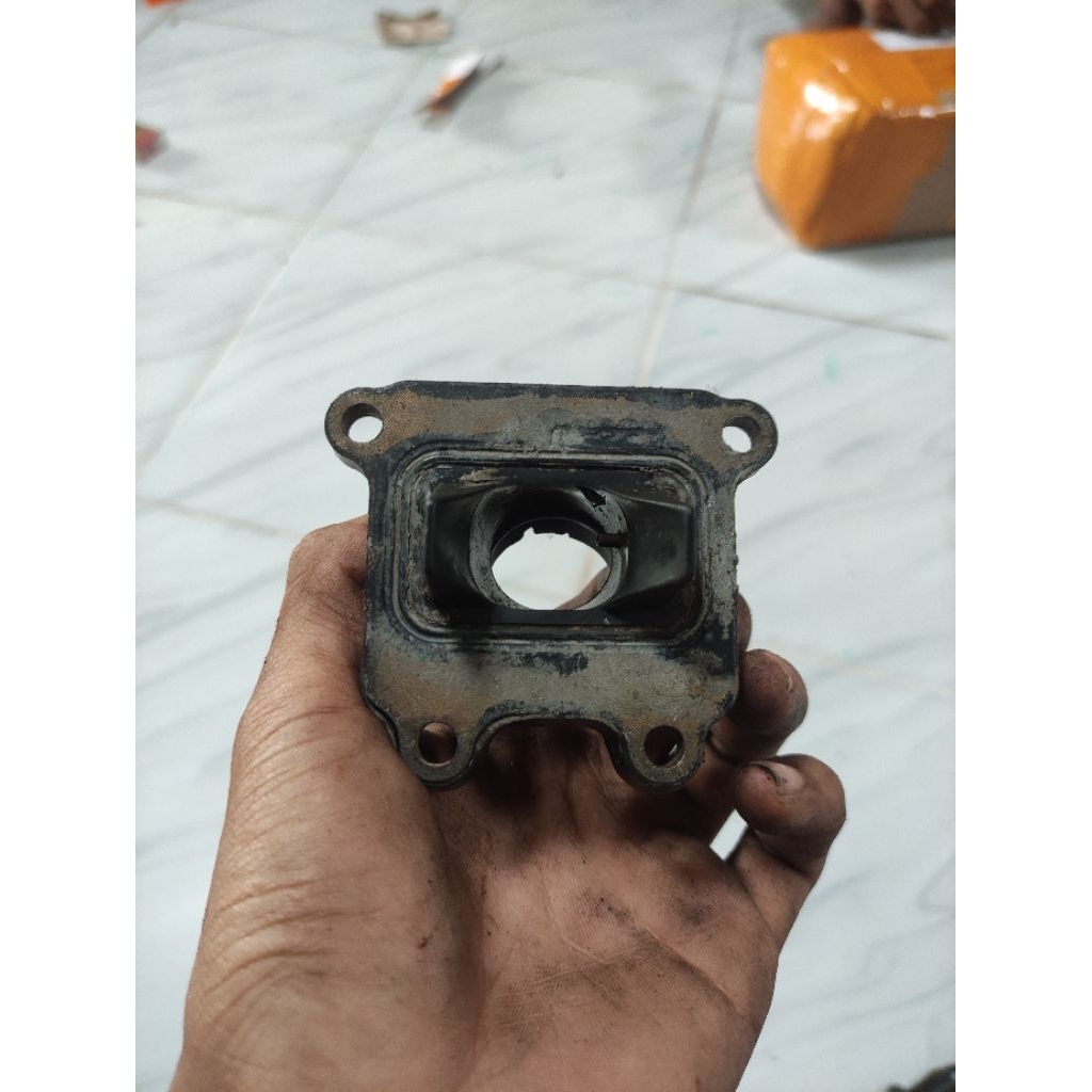 intake manifol , manipol satria 2 tak hiu lumba