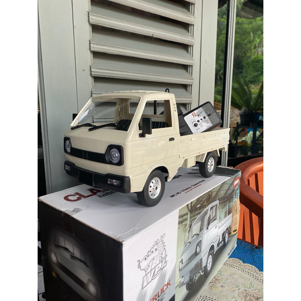 Wpl d12 1:10 second like new