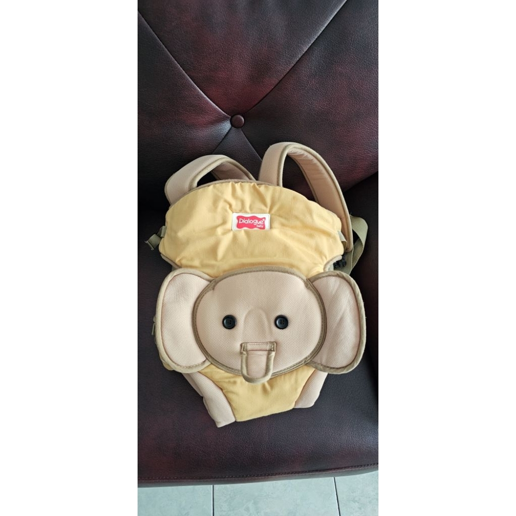 Gendongan depan dialogue preloved