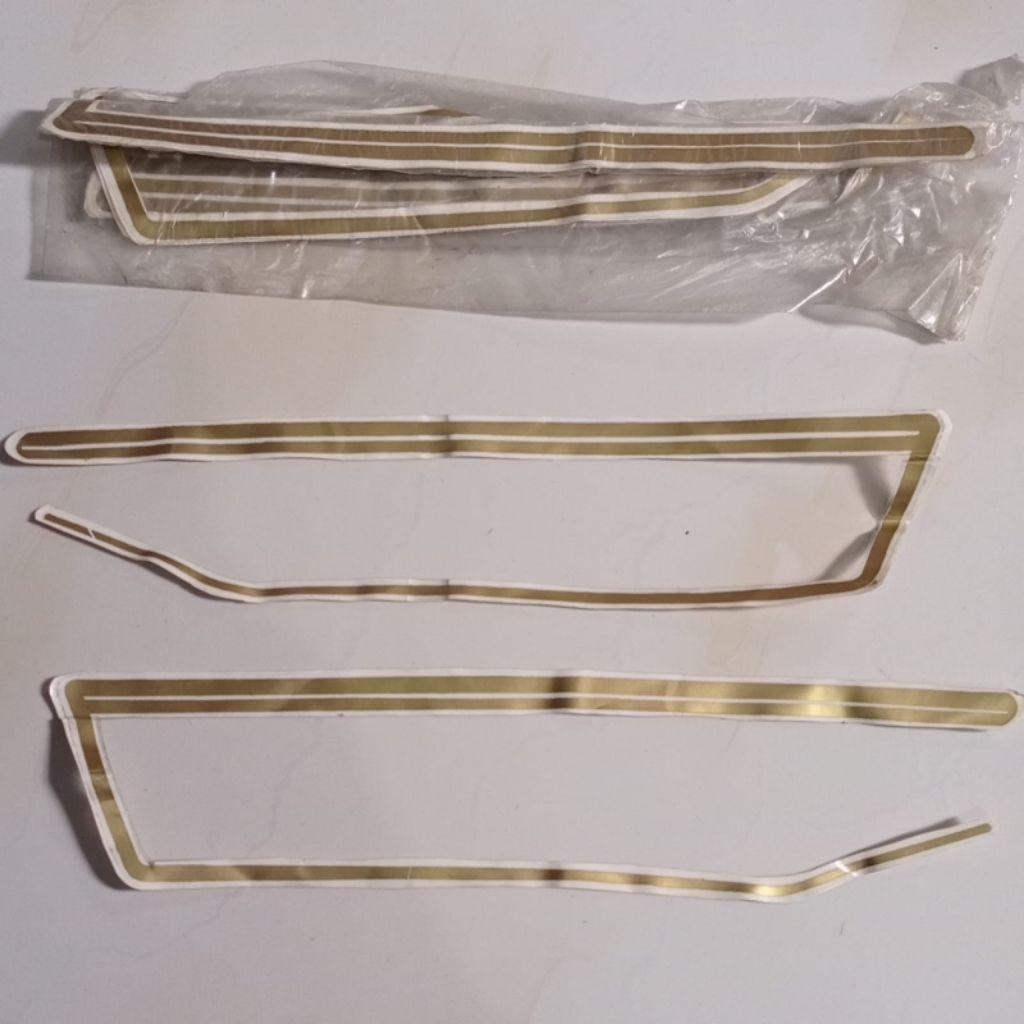 STIKER STICKER STRIPING LIS LES BODY MOTOR HONDA GL 100 GL100 WARNA GOLD EMAS NOS LAWASAN DETAIL ORI