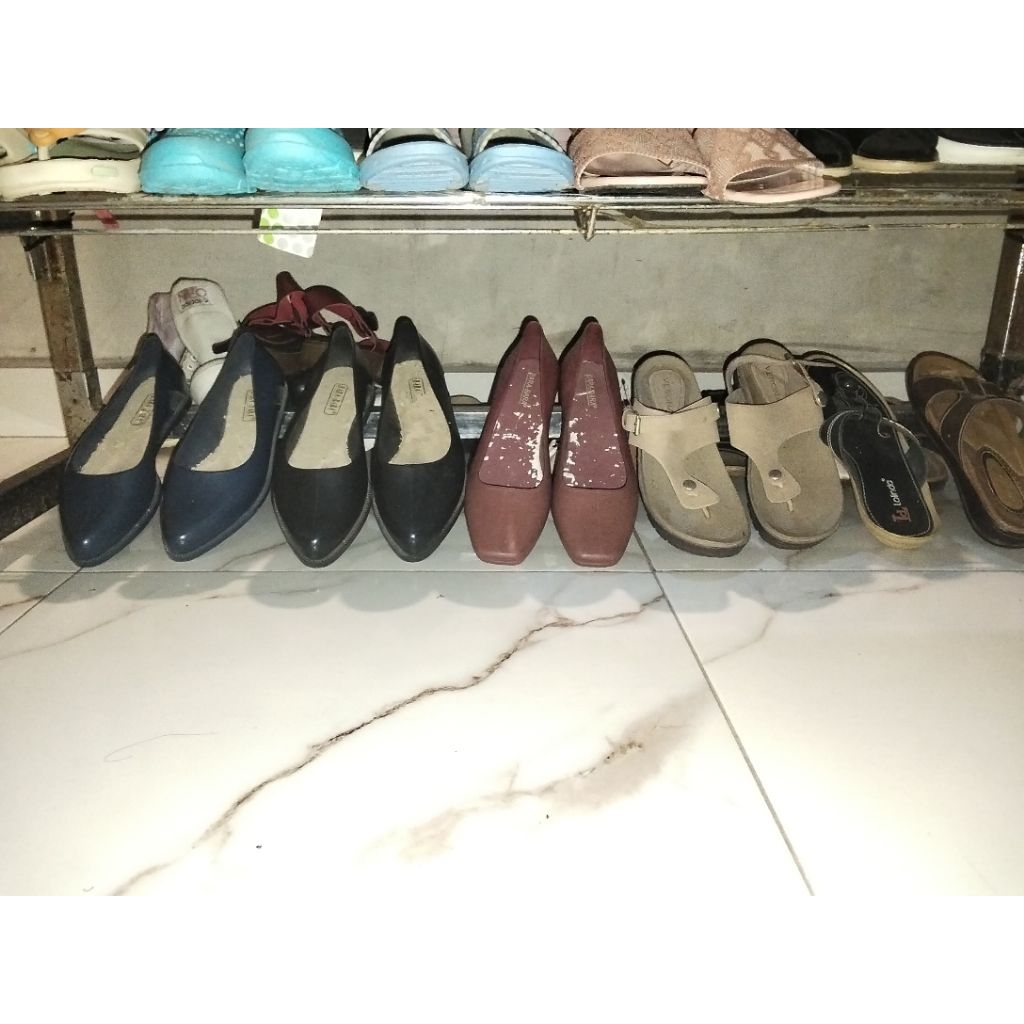 CUCI GUDANG SEPATU