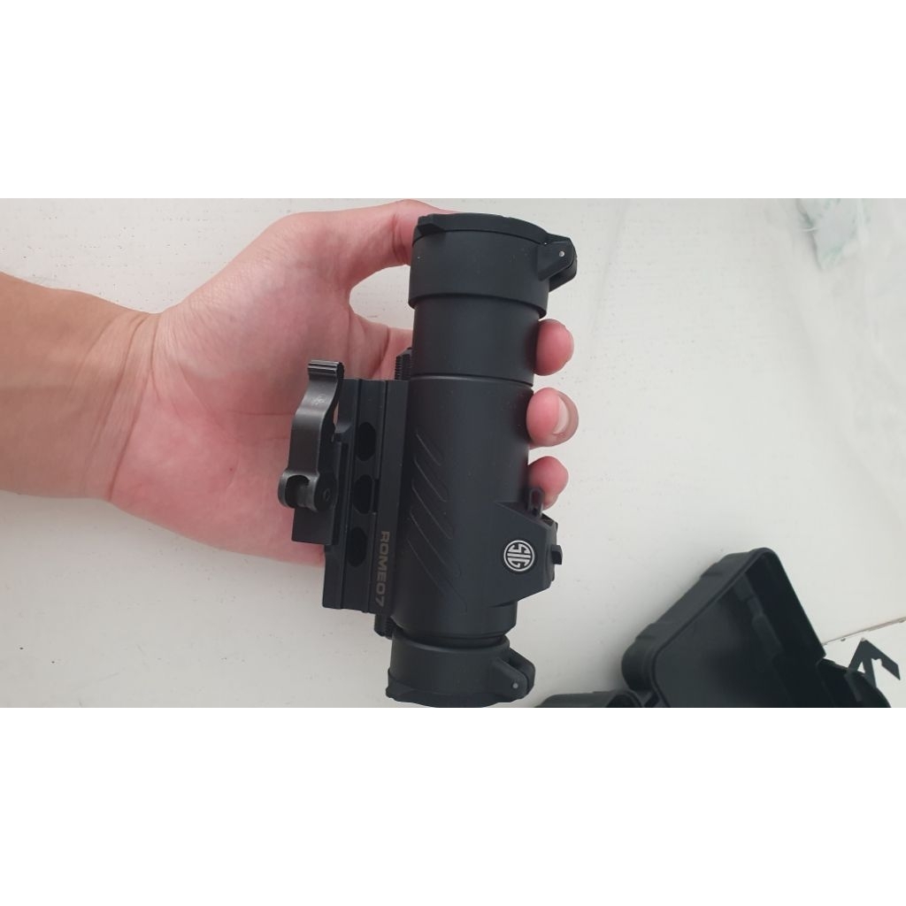 Sig Sauer Romeo 7 Red dot sight Eotech Aimpoint