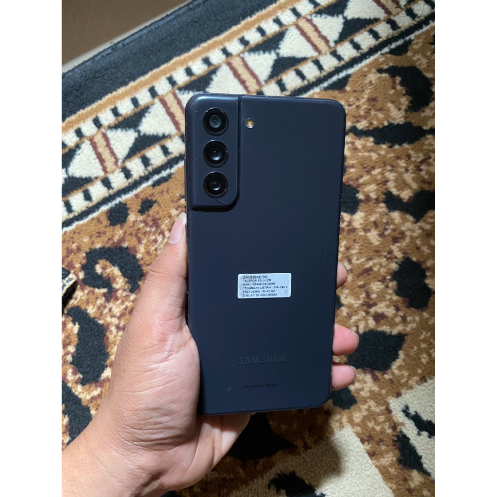 Samsung S21 FE 8/256gb minus garis